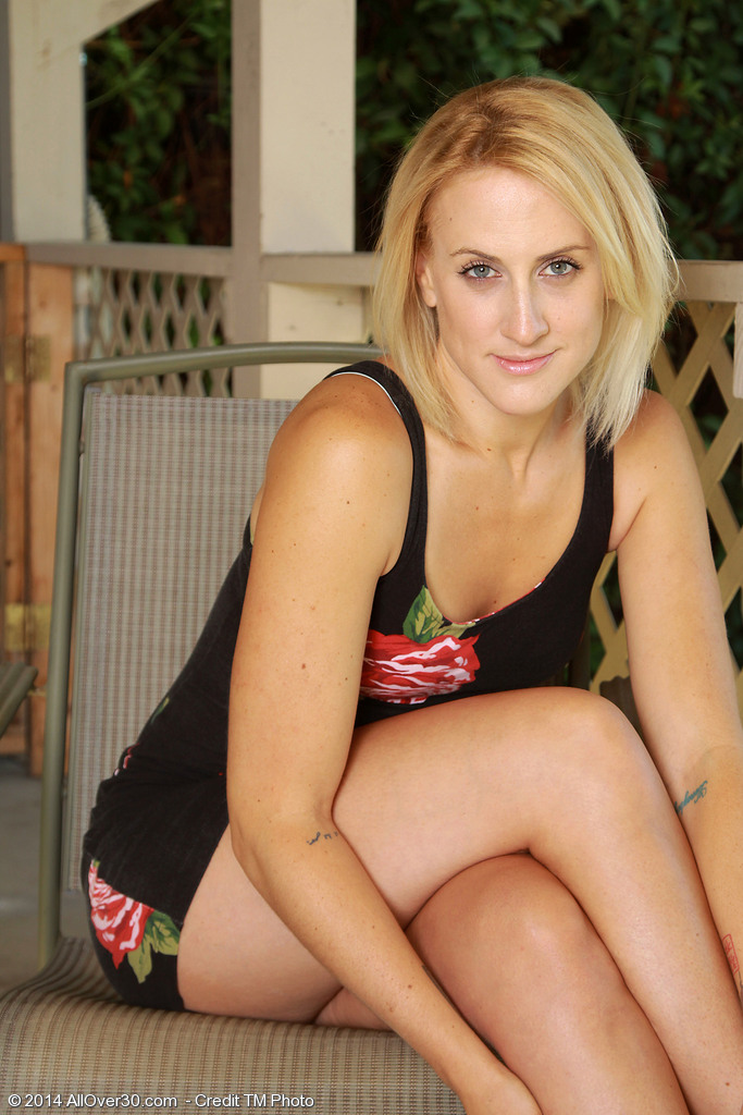 Big ass blond porn